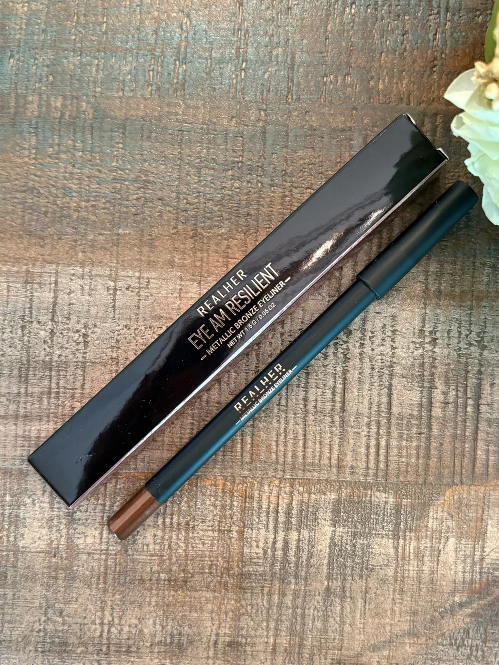 New REALHER Metallic EYELINER in EYE AM RESILIENT {Metallic Bronze}